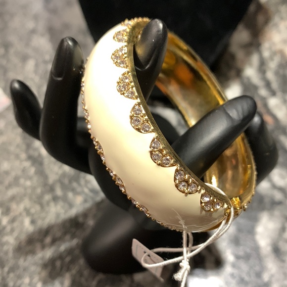 Stella & Dot Bracelet with side opening - Picture 2 of 5